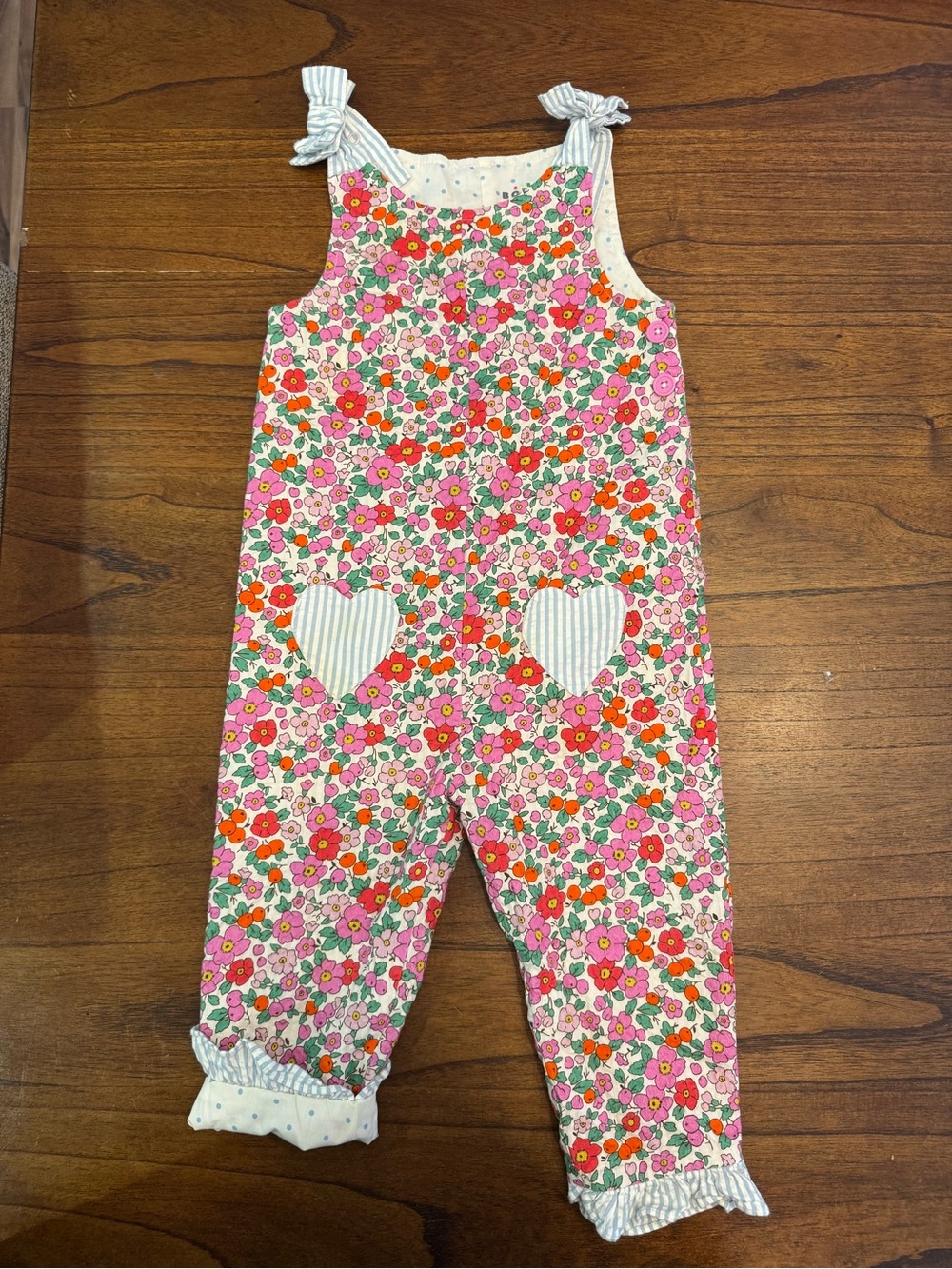 Baby Boden Toddler Floral Heart Patch Dungaree 2-3Y - Cottagecore at its best!